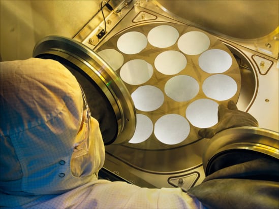 Specialist equipment makes it possible to transport compound semiconductor wafers without introducing stresses.